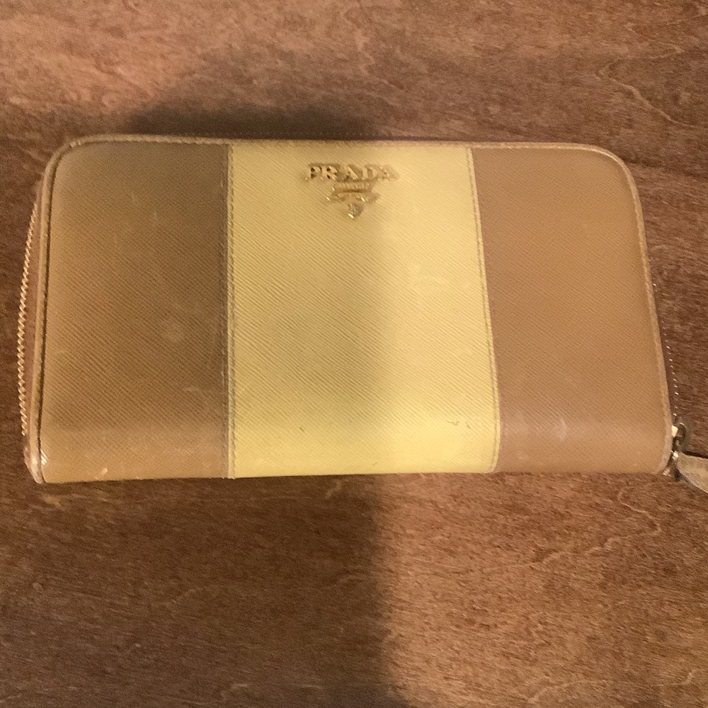 PRADA WALLET